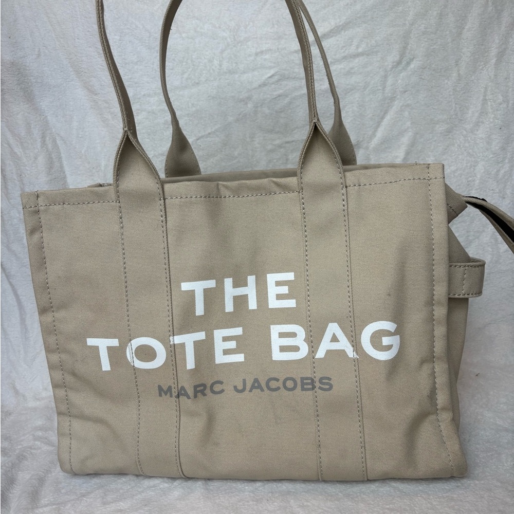 Marc Jacobs Tan Tote Bag Large